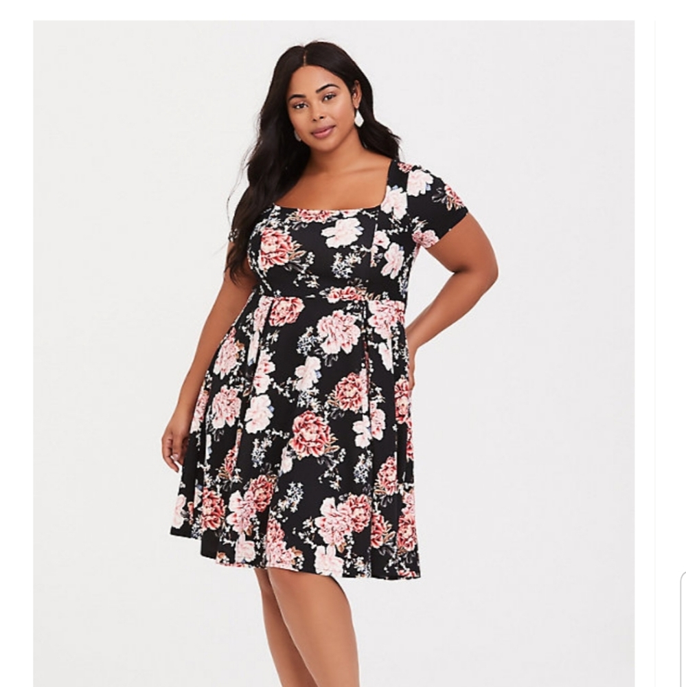 Black floral scuba dressdress